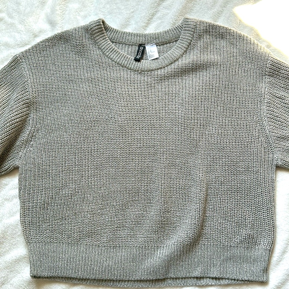 Women’s crop sweater